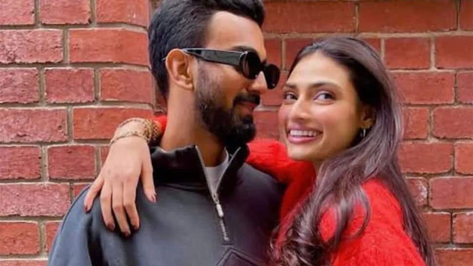 Athiya Shetty, KL Rahul Share A glimpse of their Baby Girl On New Year