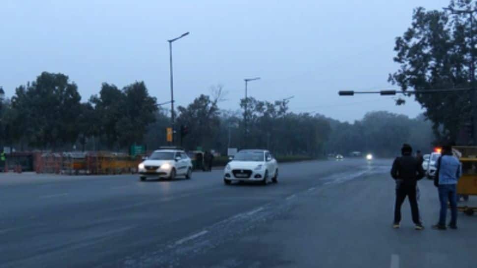 Delhi Temperature Today: AQI Improves To ‘Poor’, Cold Wave To Continue