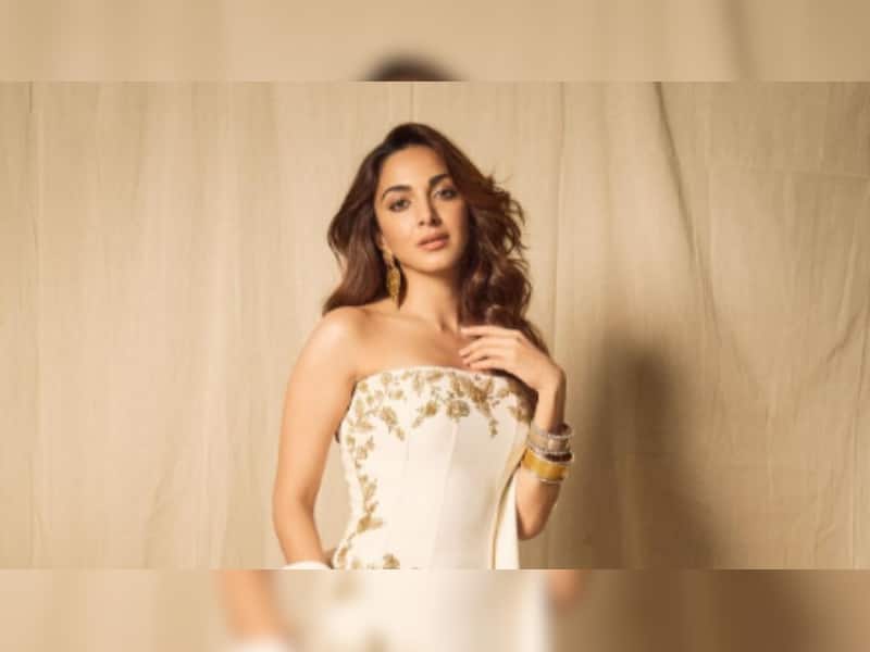  Kiara Advani (Born: Alia Advani)    
