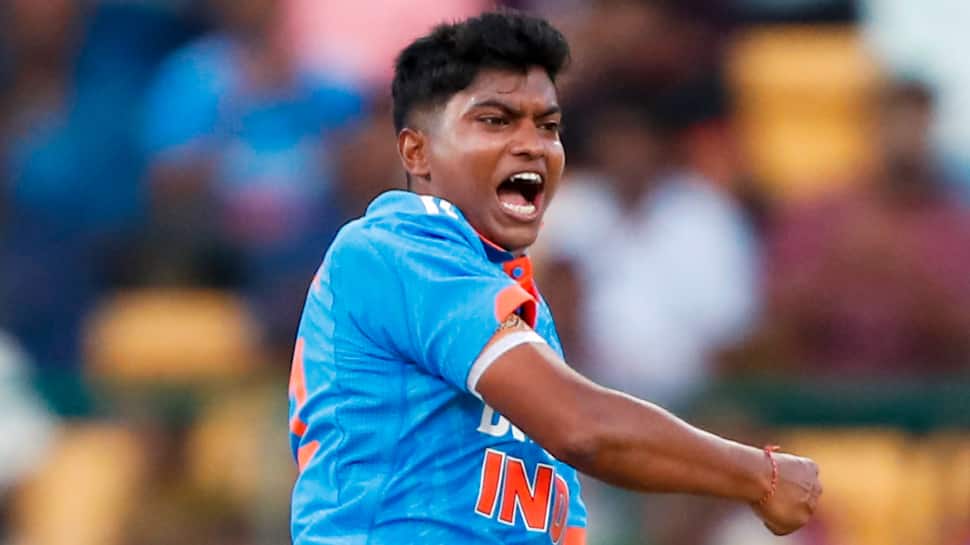 Big Blow To RCB ! Star India Pacer To Miss Key Matches Of WPL 2026 Due To...