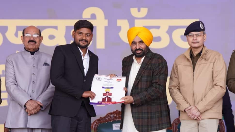 CM Bhagwant Singh Mann Hands Over Appointment Letters To 1,746 Constables, Strengthens Punjab Police