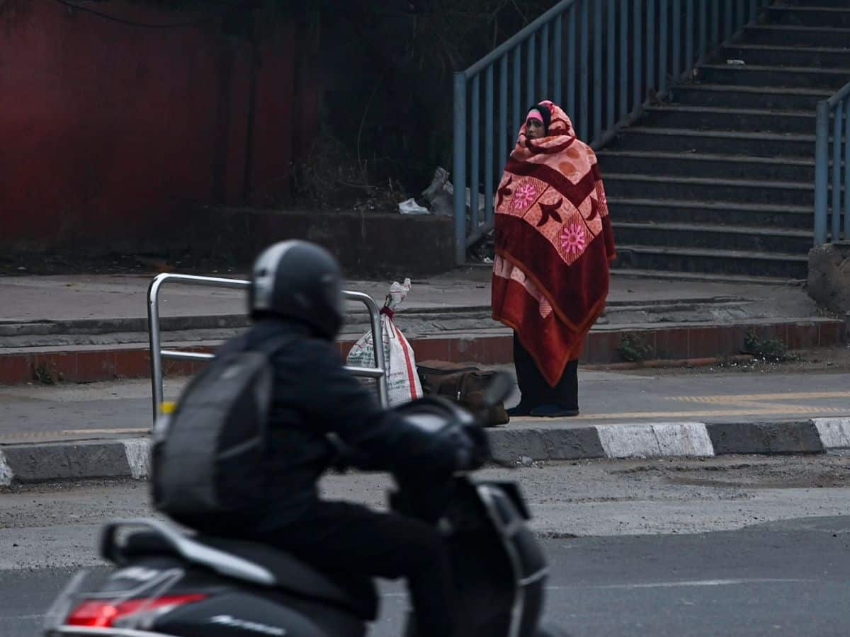 Delhi-NCR Weather Alert: Low Visibility, GRAP-IV Curbs Return; Check Flight Operation Status - IMD Forecast