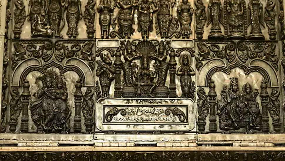 A Wedding Card Worth Whopping Rs 25 Lakh, Adorned With 3Kg Silver, Featuring 65 Deities -- Jaipur Man For His Daughter!