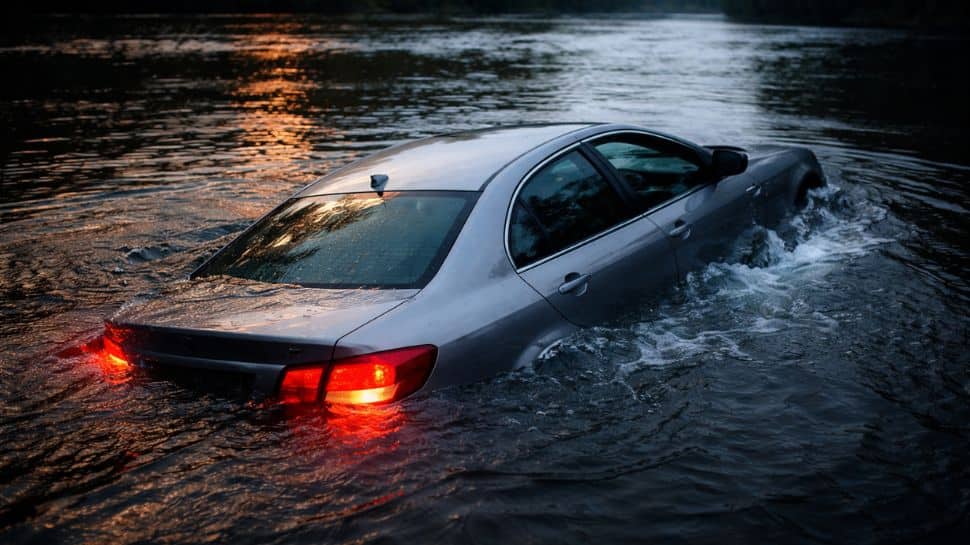 Ever Trapped in A Sinking Car? Tips To Survive This Life-Threatening Situation
