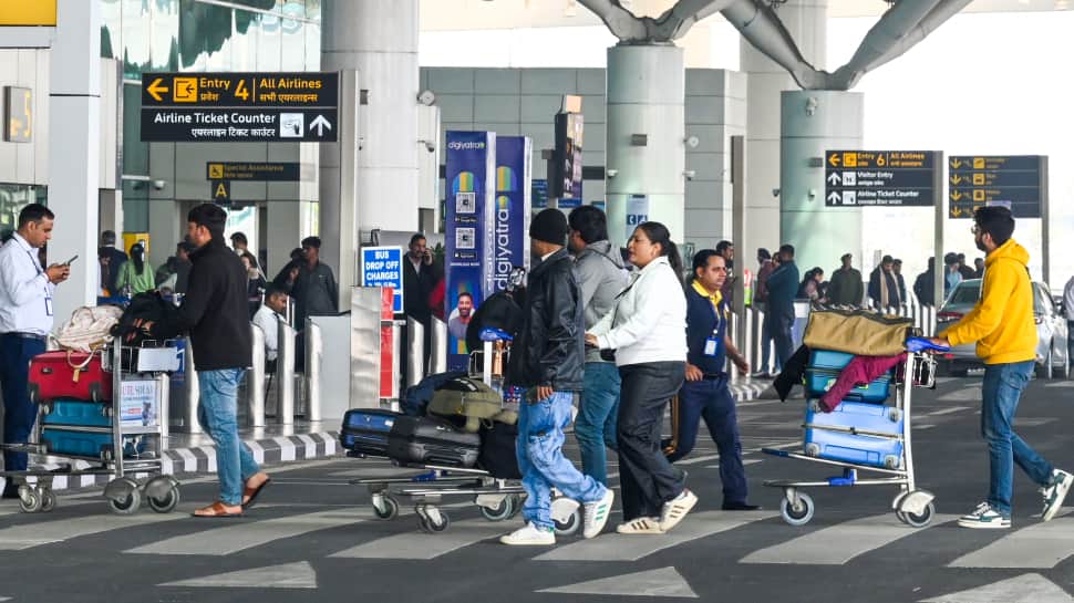 Indian aviation industry outlook stable, disruptions expected to be temporary