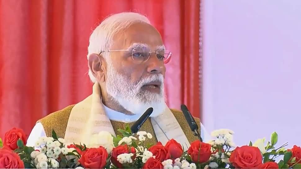 `LDF, UDF drove Kerala into cycle of corruption and appeasement politics`: PM Modi