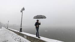 Fresh snowfall disrupts life in Kashmir; highways, rail, flights affected