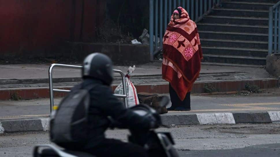 Delhi-NCR weather alert: National capital AQI remains 'poor' | Watch Visuals