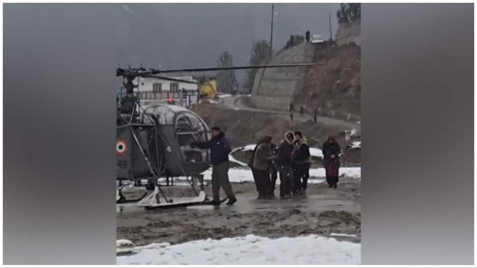IAF airlifts 85-year-old paralysed woman as heavy snowfall blocks roads in Himachal | WATCH