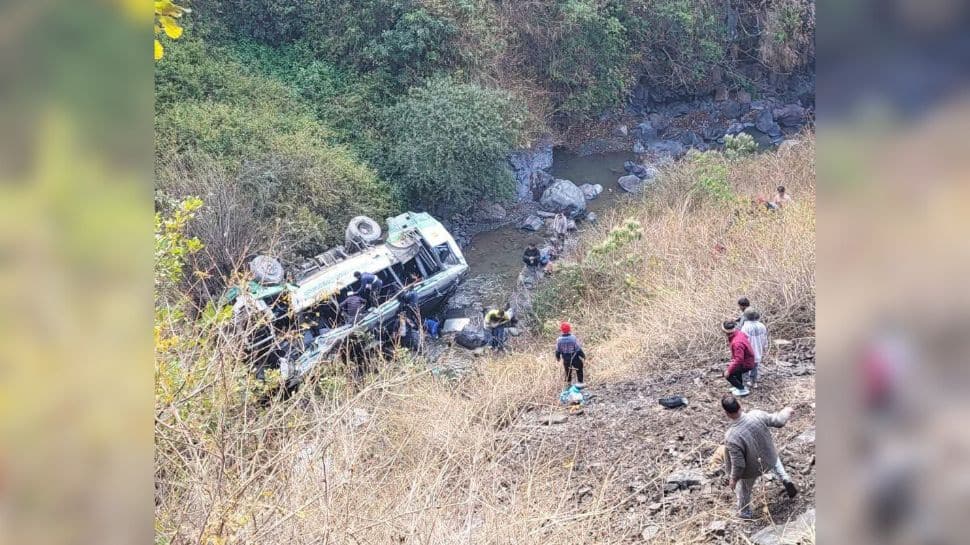 Dehradun: Himachal bus carrying 30 passengers plunges into ditch, 3 dead
