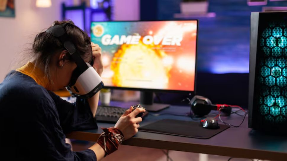 Suicide Pacts and Secret Groups