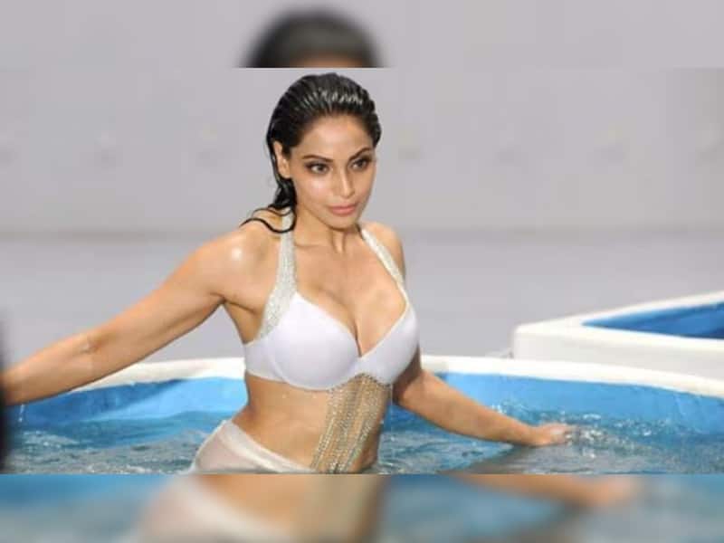 8. Bipasha Basu: Bollywood connection that intrigued Indian fans (2007)