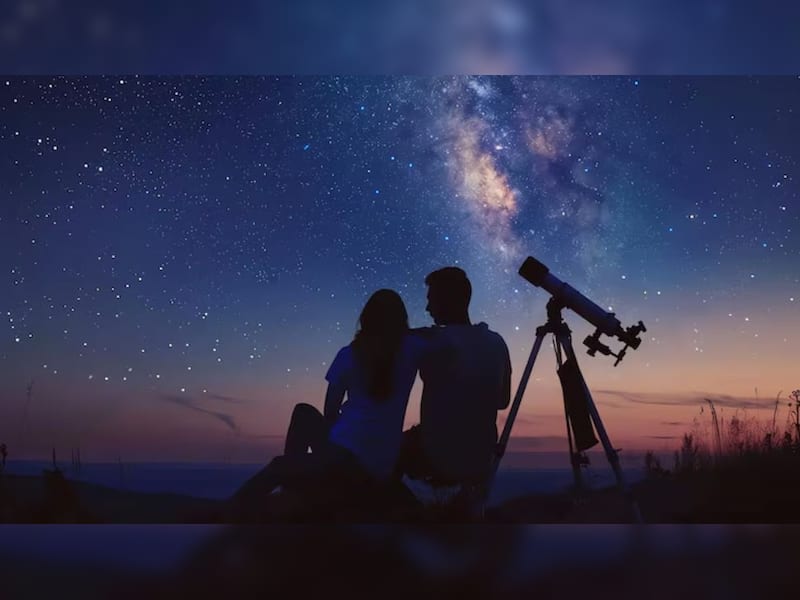 Stargazing or Balcony Date