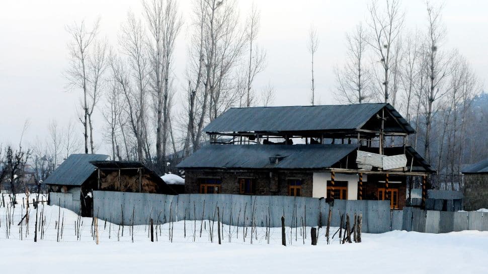 J-K weather update: Cloudy week ahead for Jammu, snow likely - Check