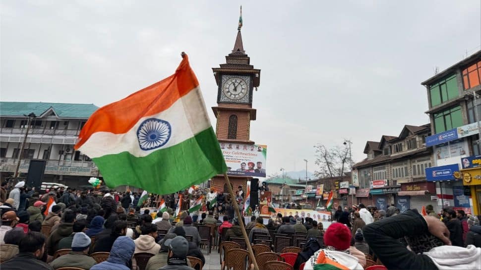 Unpaid for months, Jammu and Kashmir daily wage workers protest with children in Srinagar