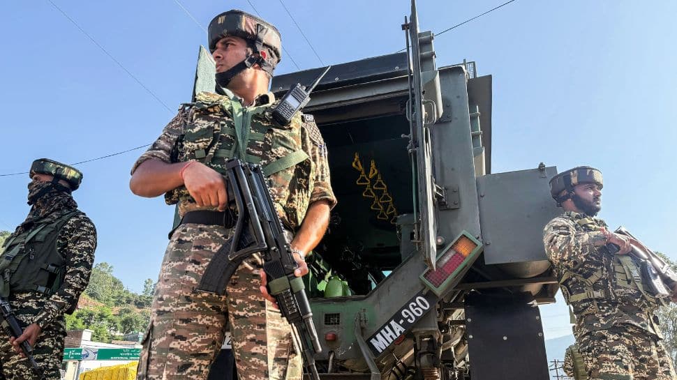 Suspicious object found on Srinagar-Baramulla highway safely disposed of by security forces