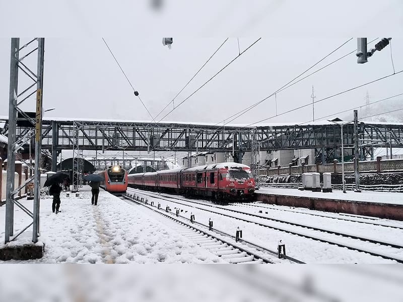 6. Katra-Sri Nagar Vande Bharat