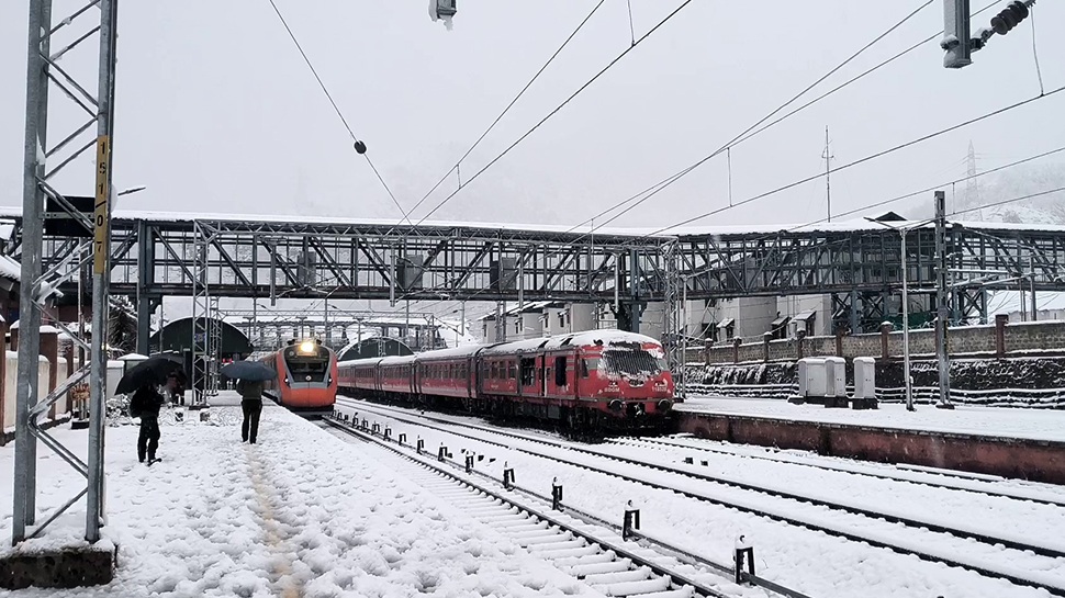 6. Katra-Sri Nagar Vande Bharat