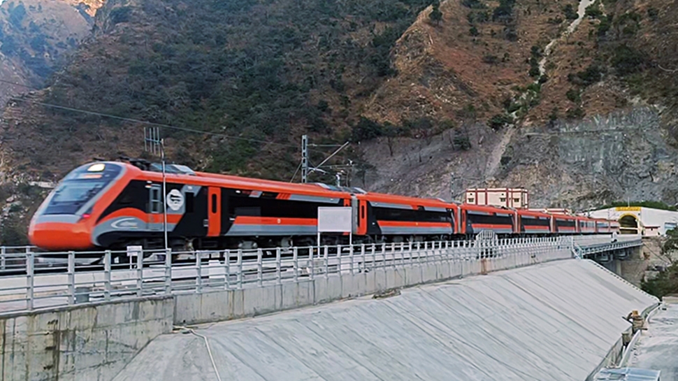 2. Delhi – Dehradun Vande Bharat