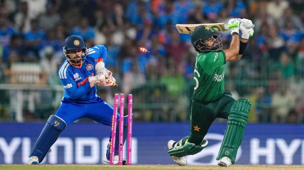 ‘टी20 उनके लिए नहीं है…’: टी20 विश्व कप 2026 में निराशाजनक प्रदर्शन के बाद शोएब अख्तर ने बाबर आजम की बेरहमी से आलोचना की