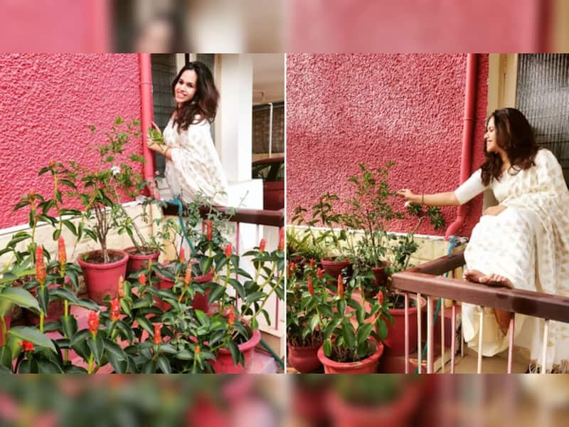 6) Statement Staircase With Polished Wood