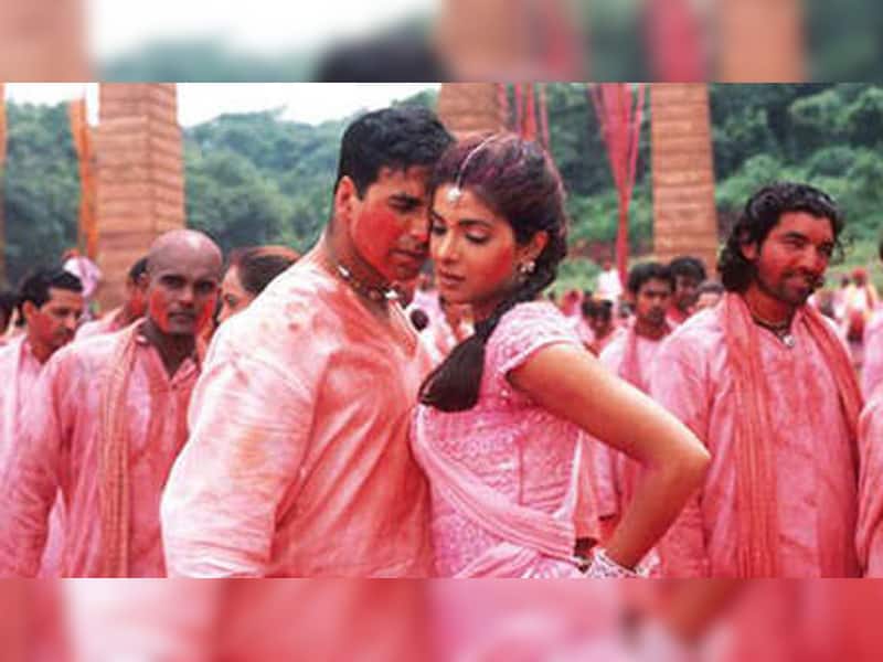 Akshay Kumar-Priyanka Chopra - Do Me A Favour