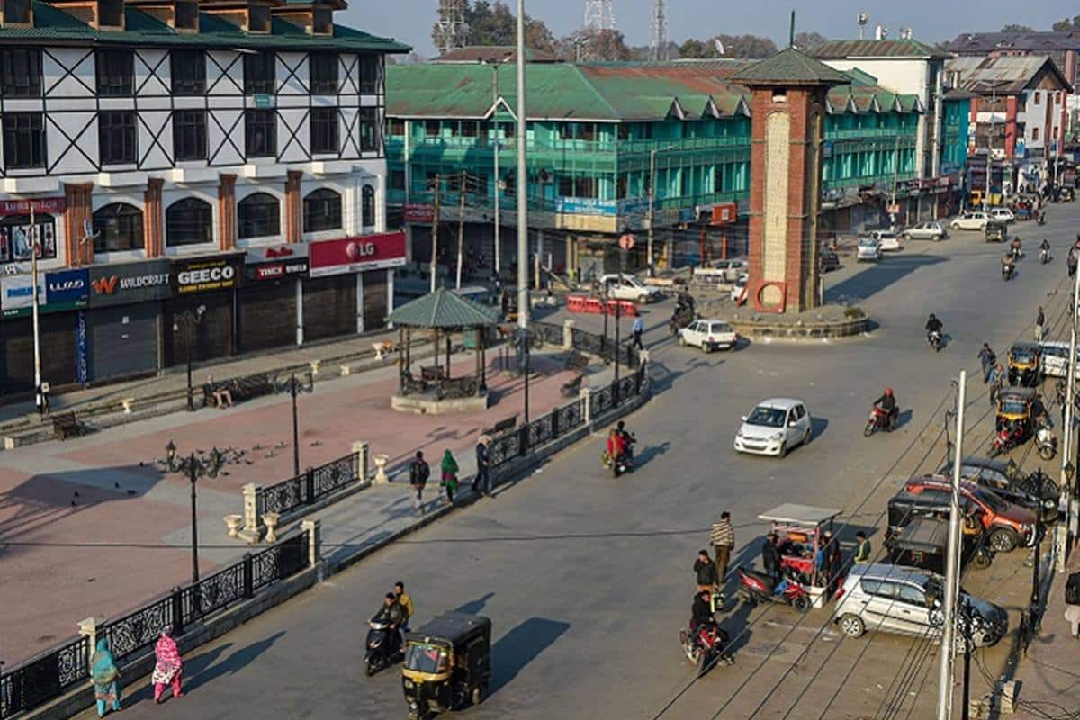 Middle East war sparks panic buying in Kashmir; Administration says no shortage of petroleum