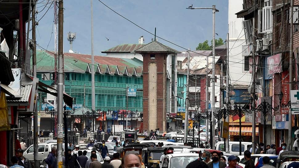 West Asia conflict casts shadow over Kashmir tourism, businesses fear fresh losses