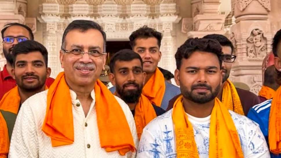 LSG captain Rishabh Pant, owner Sanjiv Goenka offer prayers at Ram Janmabhoomi before IPL 2026 – See Pics
