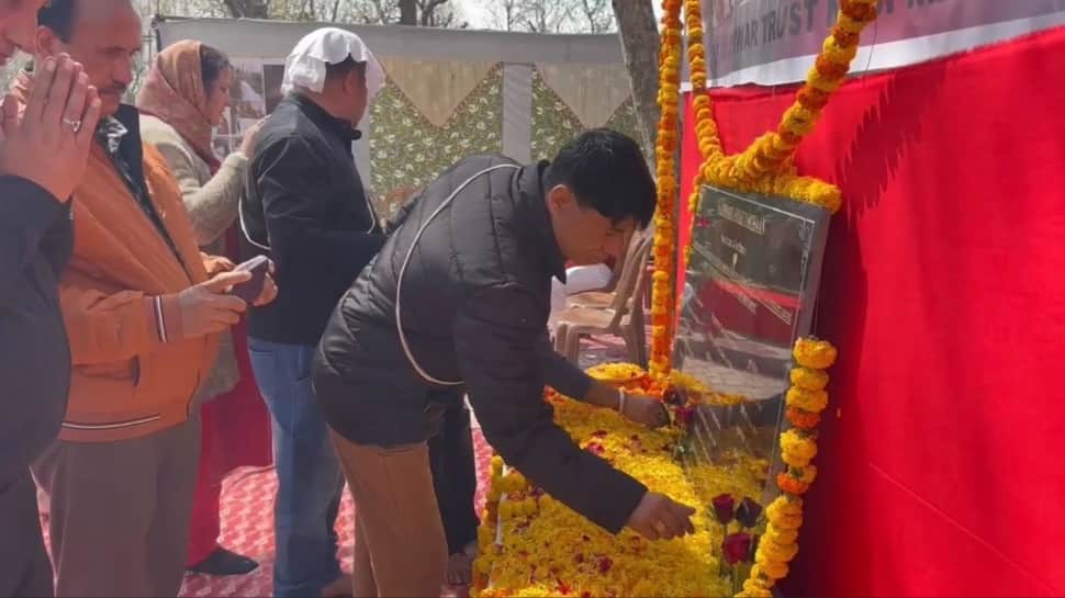 Kashmiri Pandits return to Nadimarg after 23 years, Muslims join in tribute to massacre victims