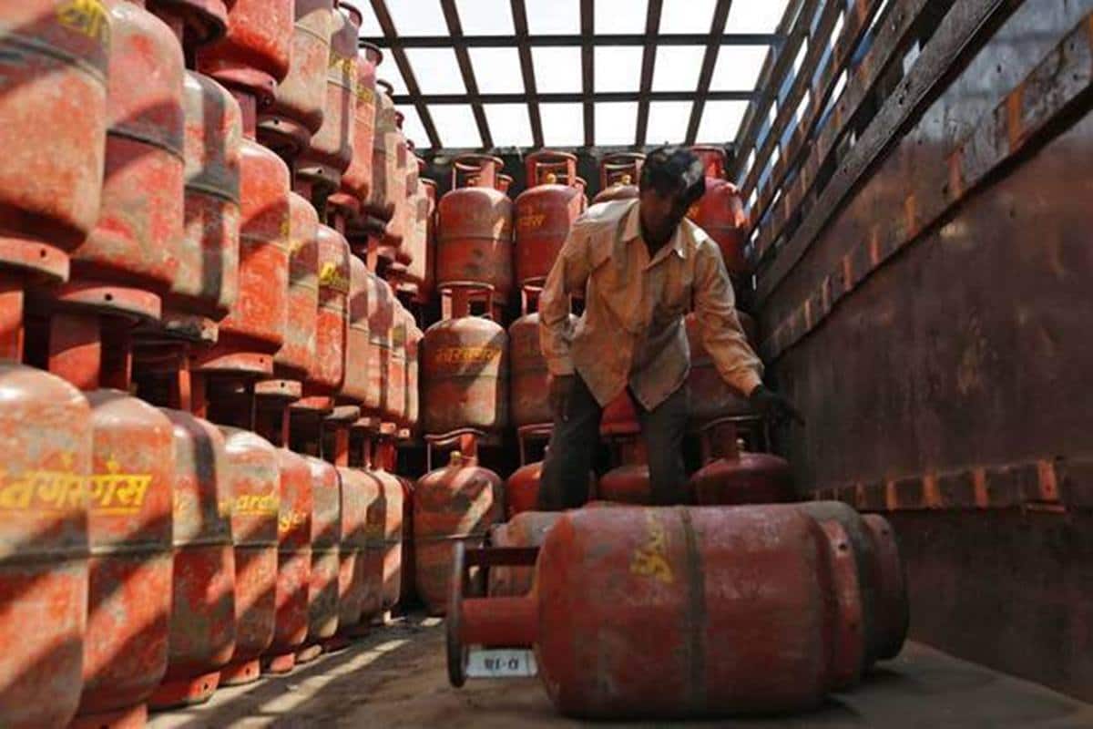 Uttar Pradesh: Yogi govt cracks down on black marketing at petrol, diesel and LPG outlets