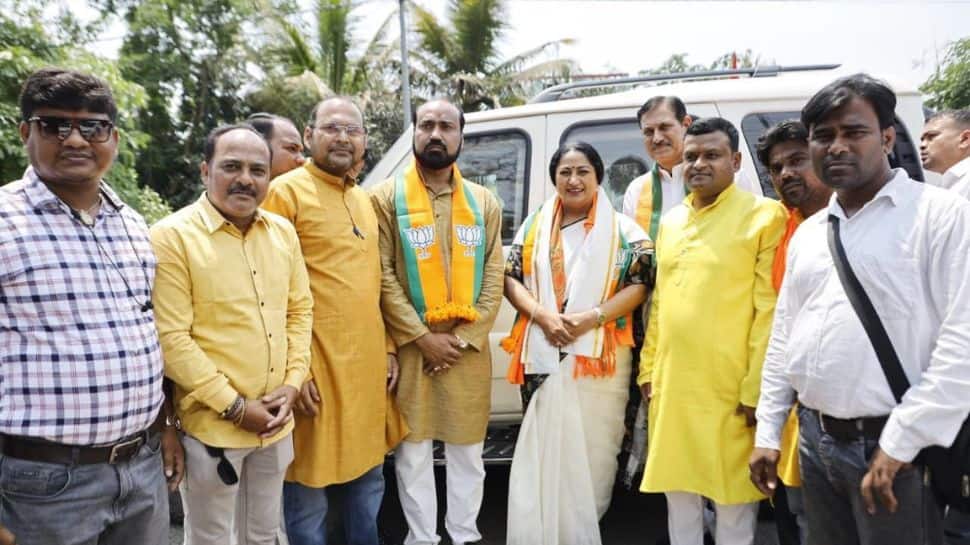 CM Rekha Gupta pays tribute to Bengal’s cultural legacy, calls for change and development