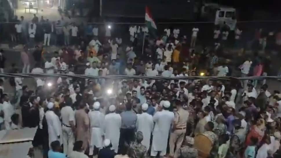 `So busy that you can`t take call of Chief Justice`: SC raps Bengal Chief Secretary, orders NIA probe into Malda incident