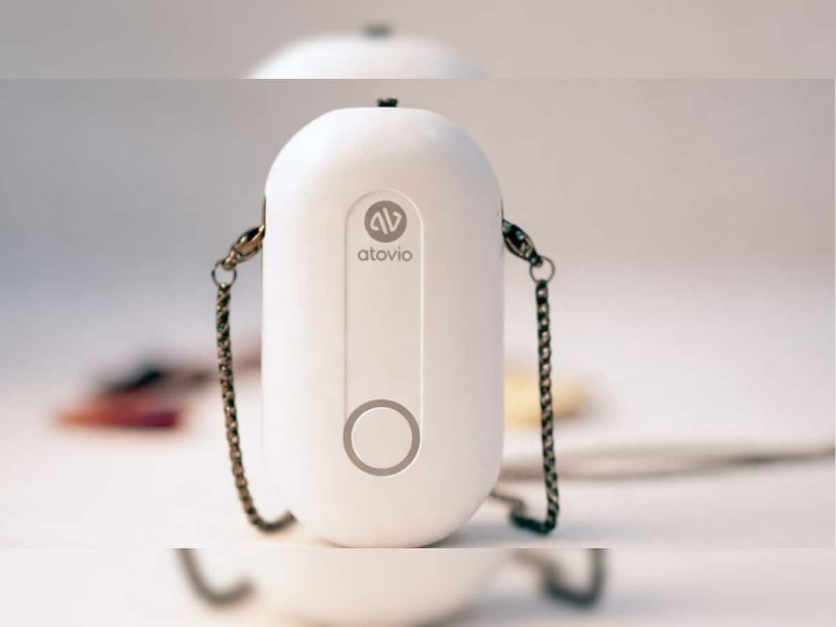 Atovio Pebble Review: Can this wearable Air purifier protect you from pollution? Check pros and cons