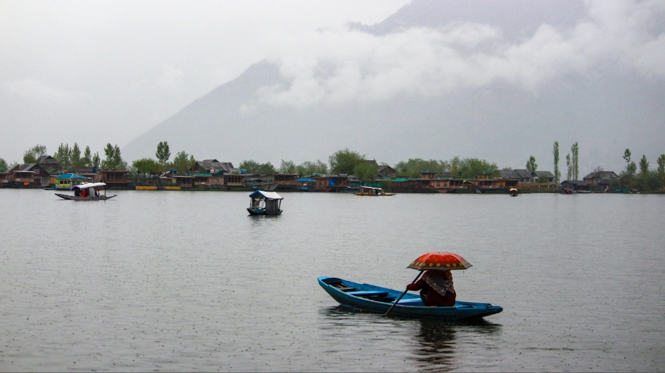 Over 500 water bodies in Jammu and Kashmir have been lost or are shrinking, warns CAG report