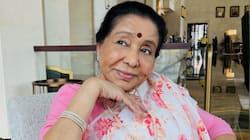 Asha Bhosle’s funeral: Granddaughter Zanai Bhosle BREAKS DOWN as Tabu consoles