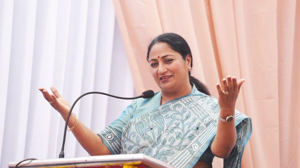 Delhi Govt to launch high-tech labs in four ITIs soon: CM Rekha Gupta