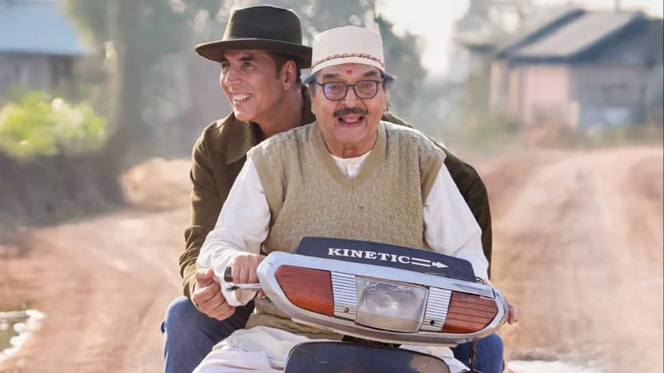 Bhooth Bangla movie review: Akshay Kumar or Kartik Aaryan? Asrani shines brightest in this horror-comedy clash