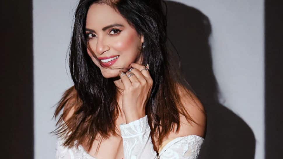 Neetu Chandra Exclusive: 'Aakhri Sawal asks questions people tend to avoid', actress shares her review of Dhurandhar 2