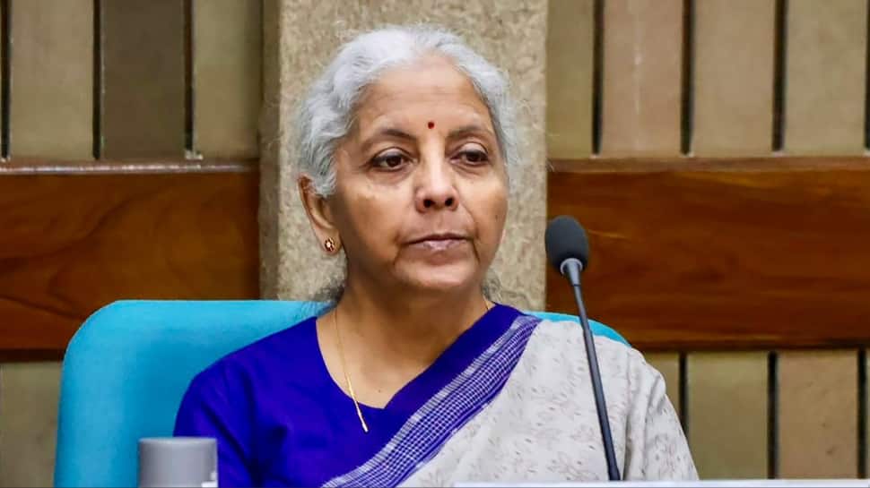 FACT CHECK: Did the finance minister really guarantee a 2500% return? Here`s the reality