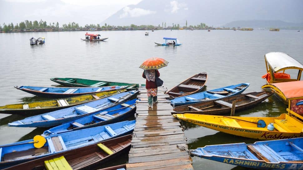 J-K weather update: Fresh snowfall in hills, rainfall in… | Check full report