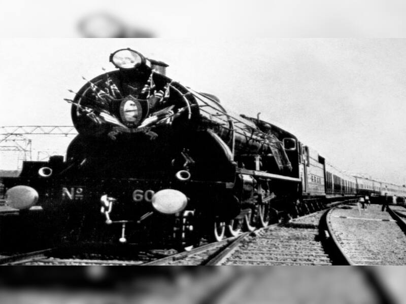 Rare photos: First train in India – 173 years of rail journey that ...