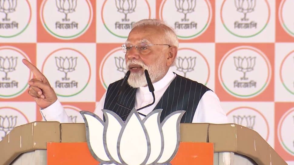 `Surrender by April 29 or else...`: PM Modi issues last warning to TMC `goons` in Bankura