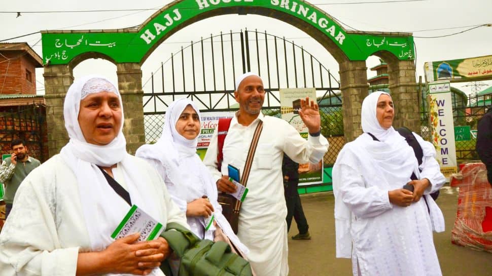 Hajj 2026 begins: 431 Kashmiri pilgrims leave for Saudi Arabia; 4,706 to embark this year