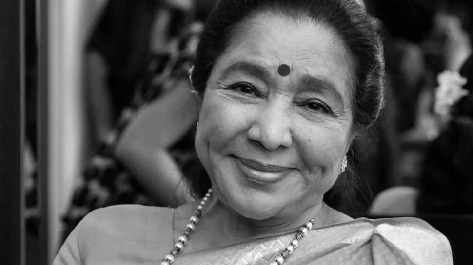 Asha Bhosle’s final wish: Ashes immersed in Ganga at Varanasi days after her passing