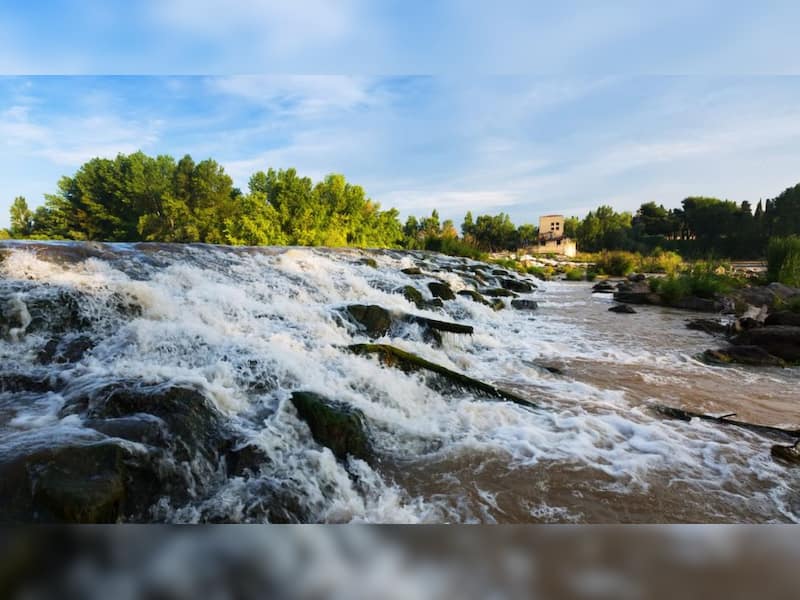 World's deepest river: Flows through 10 countries; has maximum depth of ...