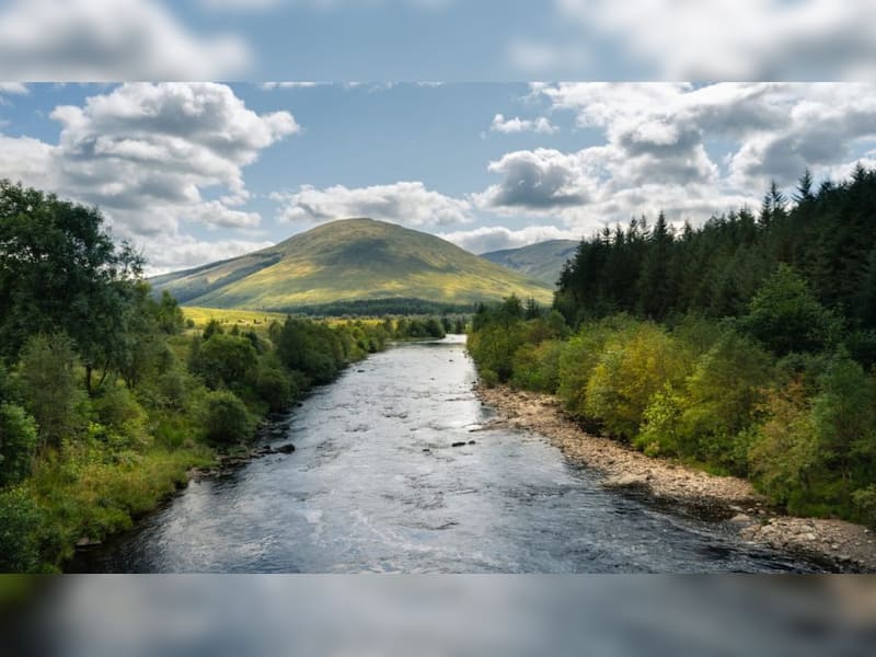 World's deepest river: Flows through 10 countries; has maximum depth of ...