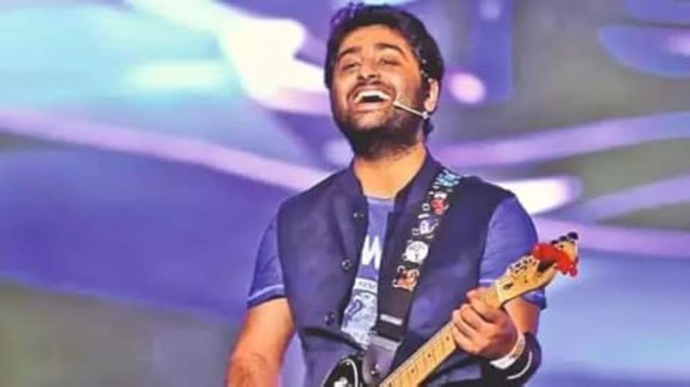 West Bengal Polls 2026: Arijit Singh casts vote in Murshidabad amid record turnout across state - WATCH