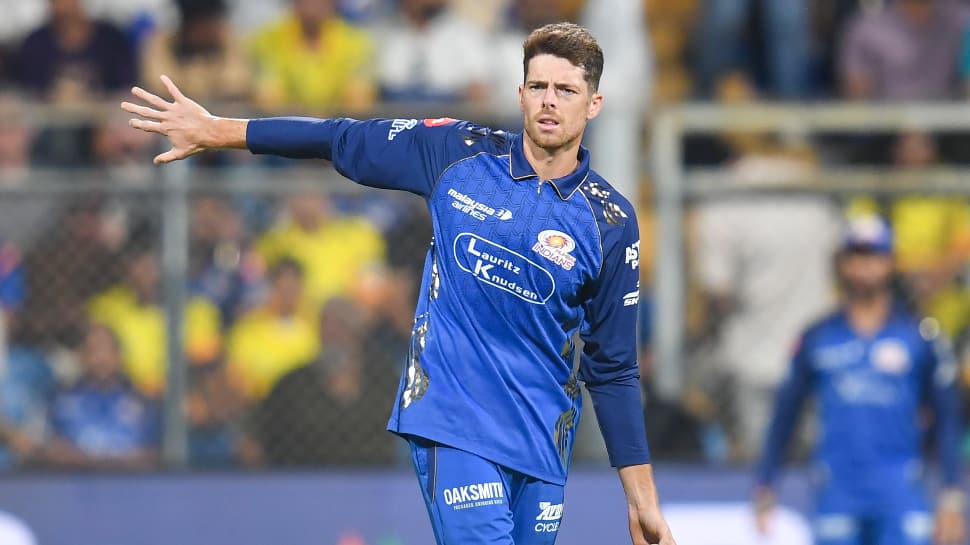 Big setback for Mumbai Indians! Mitchell Santner ruled out of IPL 2026; veteran South African named replacement