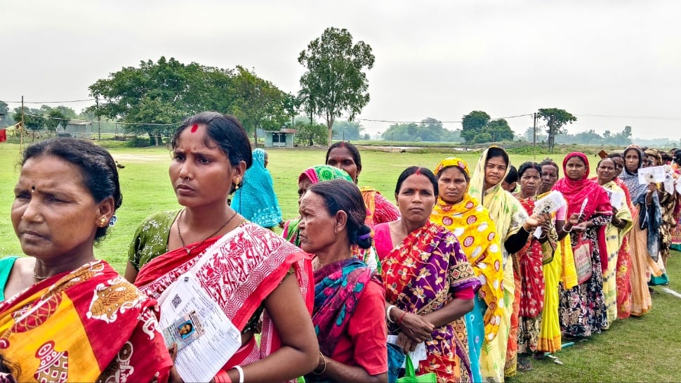 West Bengal weather alert: Thunderstorms and rains likely to disrupt phase 2 polling; IMD issues 5-day alert